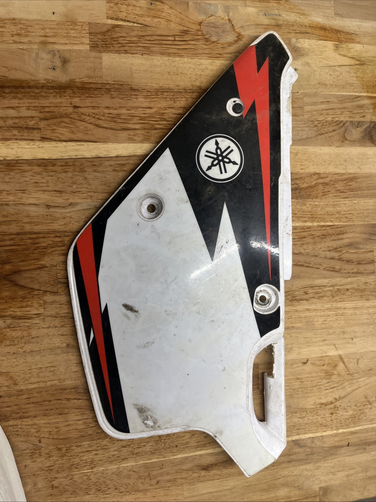 YAMAHA YZ250 PLASTIC REAR SIDE COVER SHROUD 04-14