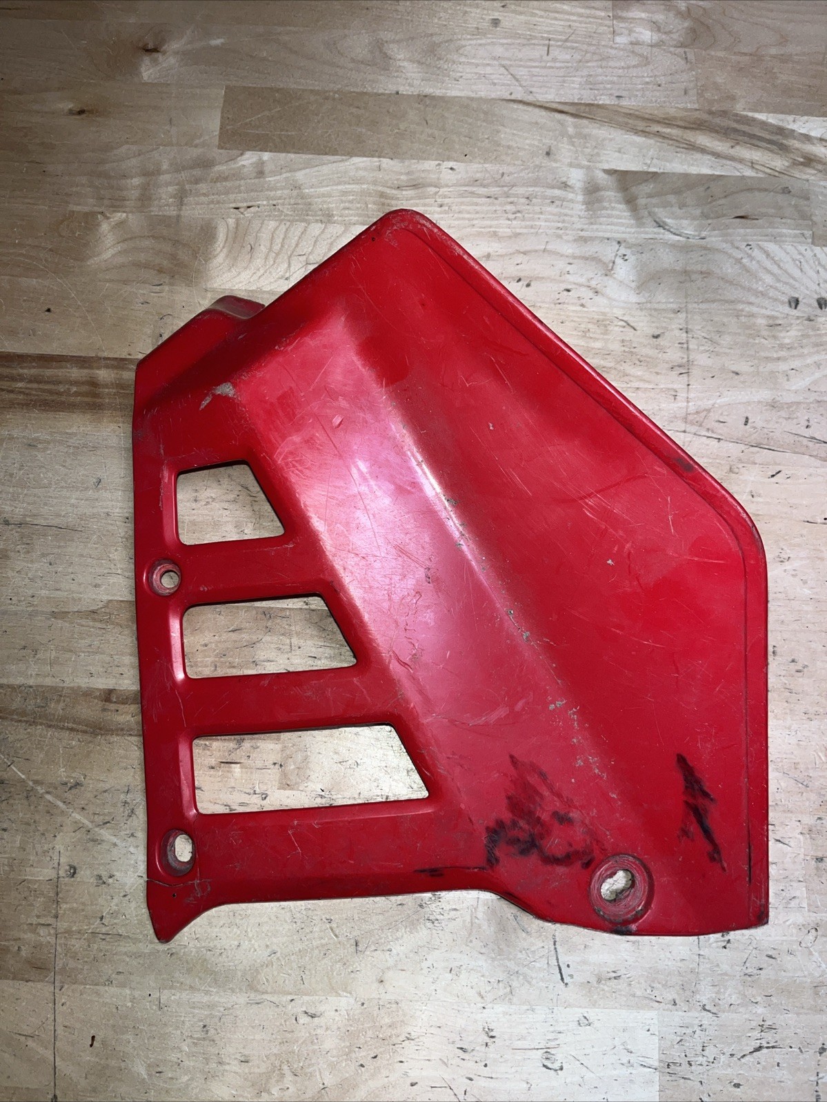Honda Radiator Tank Shroud! RIGHT Side RED. Honda 85/86 ATC250R