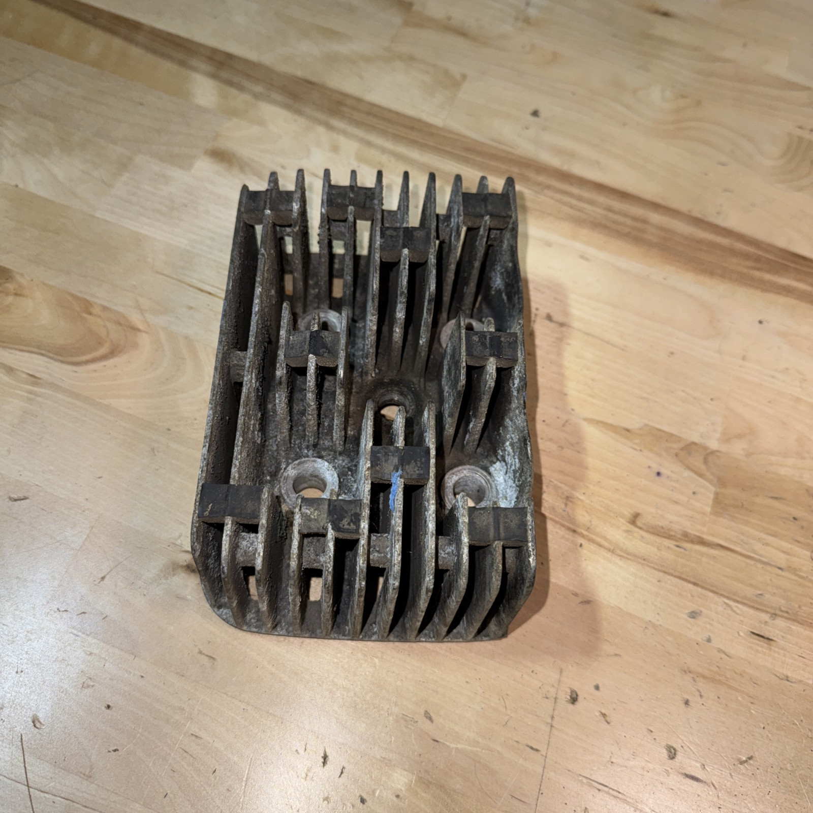 Yamaha Vintage OEM RD250 RD 250 Cylinder Head 1