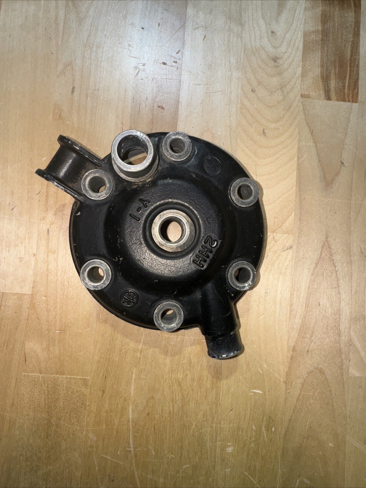 Yamaha 1987 oem YZ 250 YZ250 Cylinder Head Dome Lid Cap 1