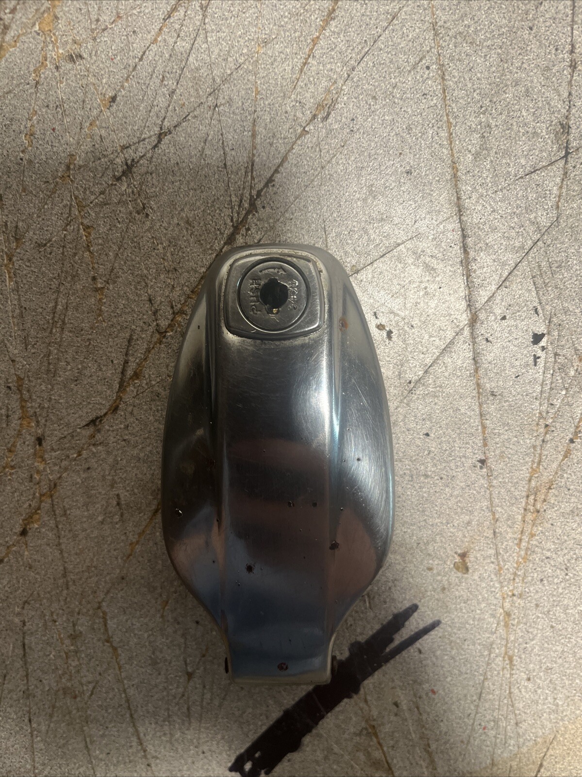 Gas Fuel Petrol Tank Cap 1976 Yamaha RD400 RD 400