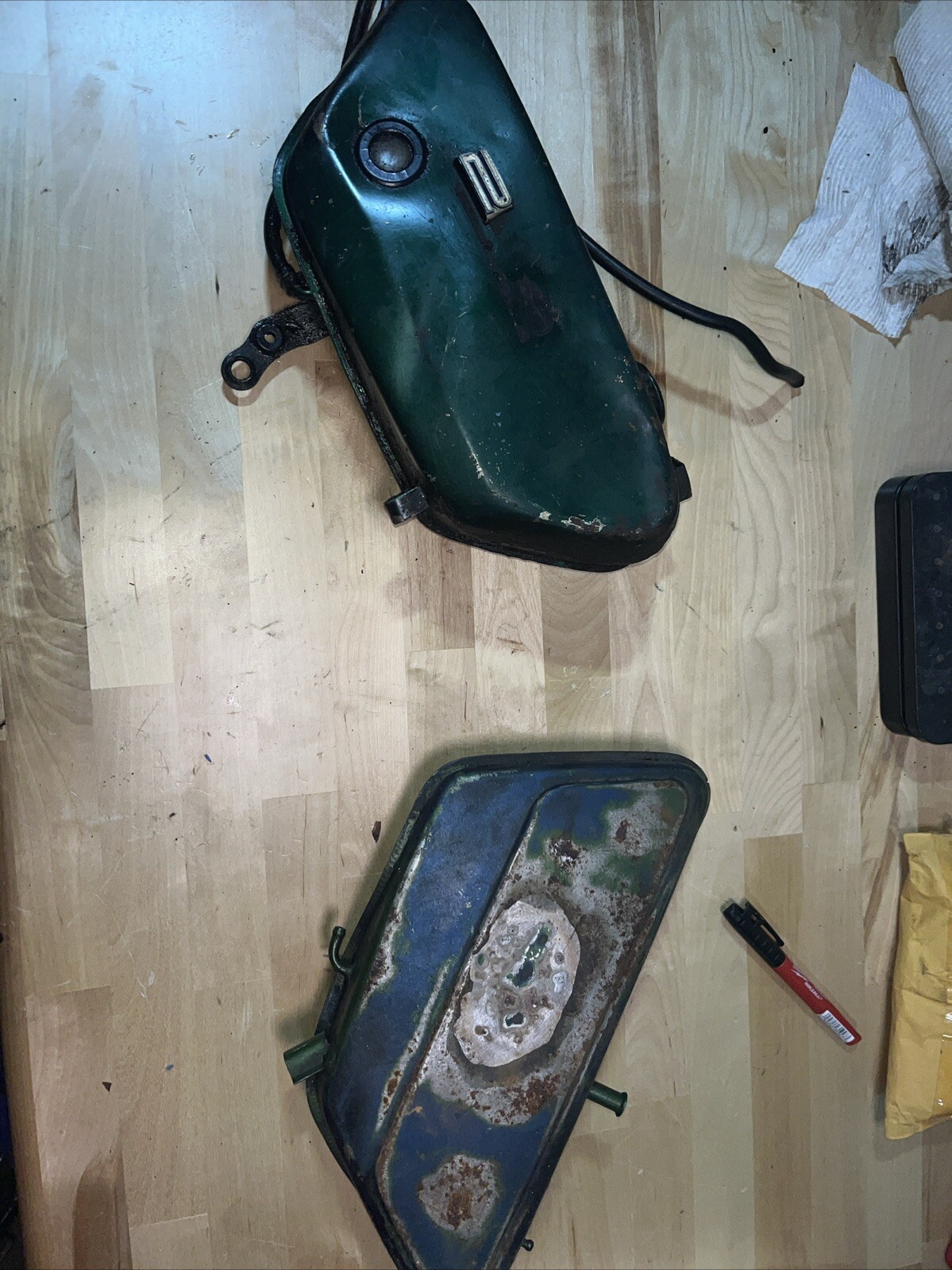 1973 Yamaha RD250 And RD350?? Oil Tanks
