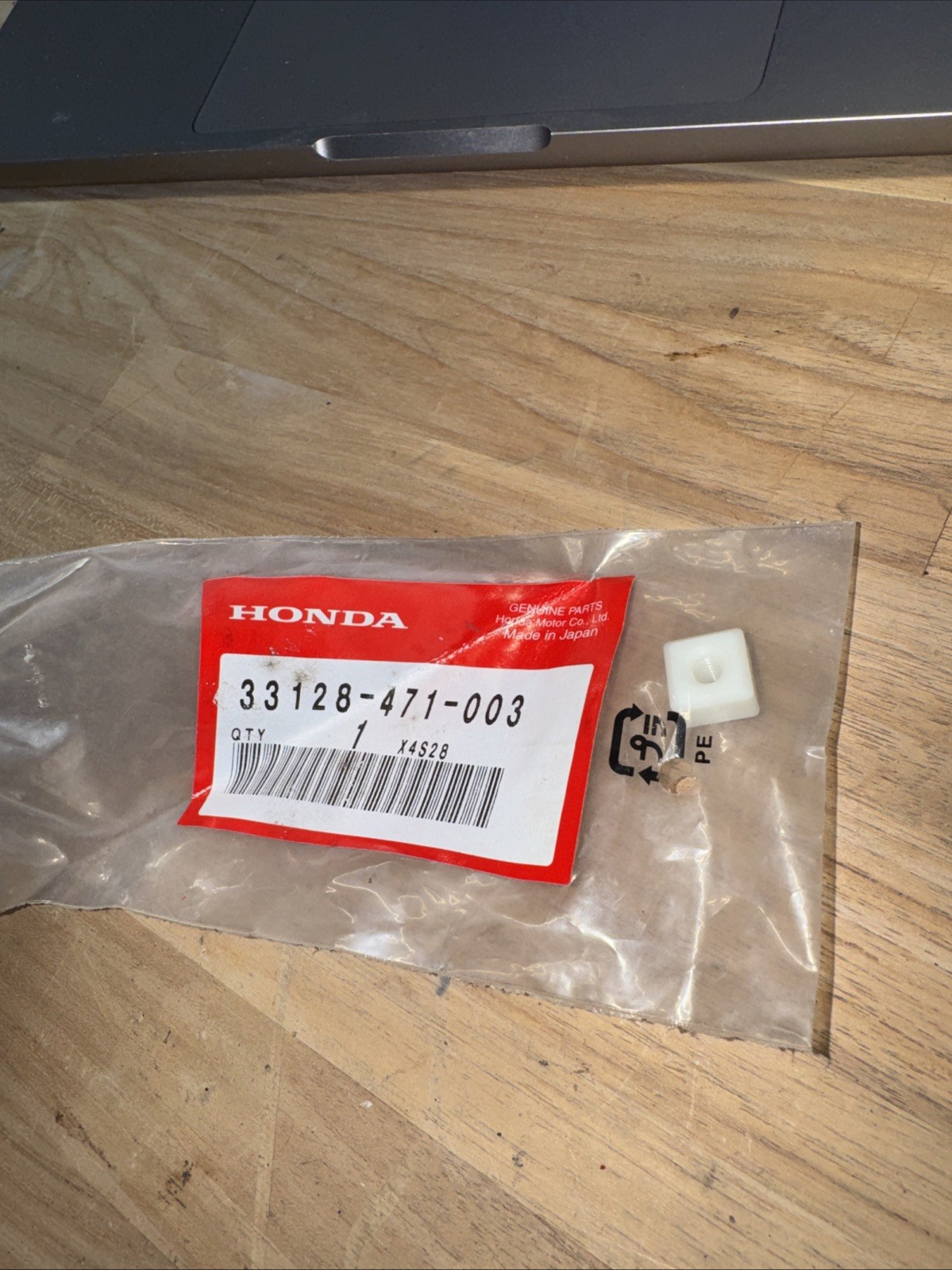 Honda OEM NOS 33128-471-003 Plastic Clip Mount Genuine Parts Made in Japan