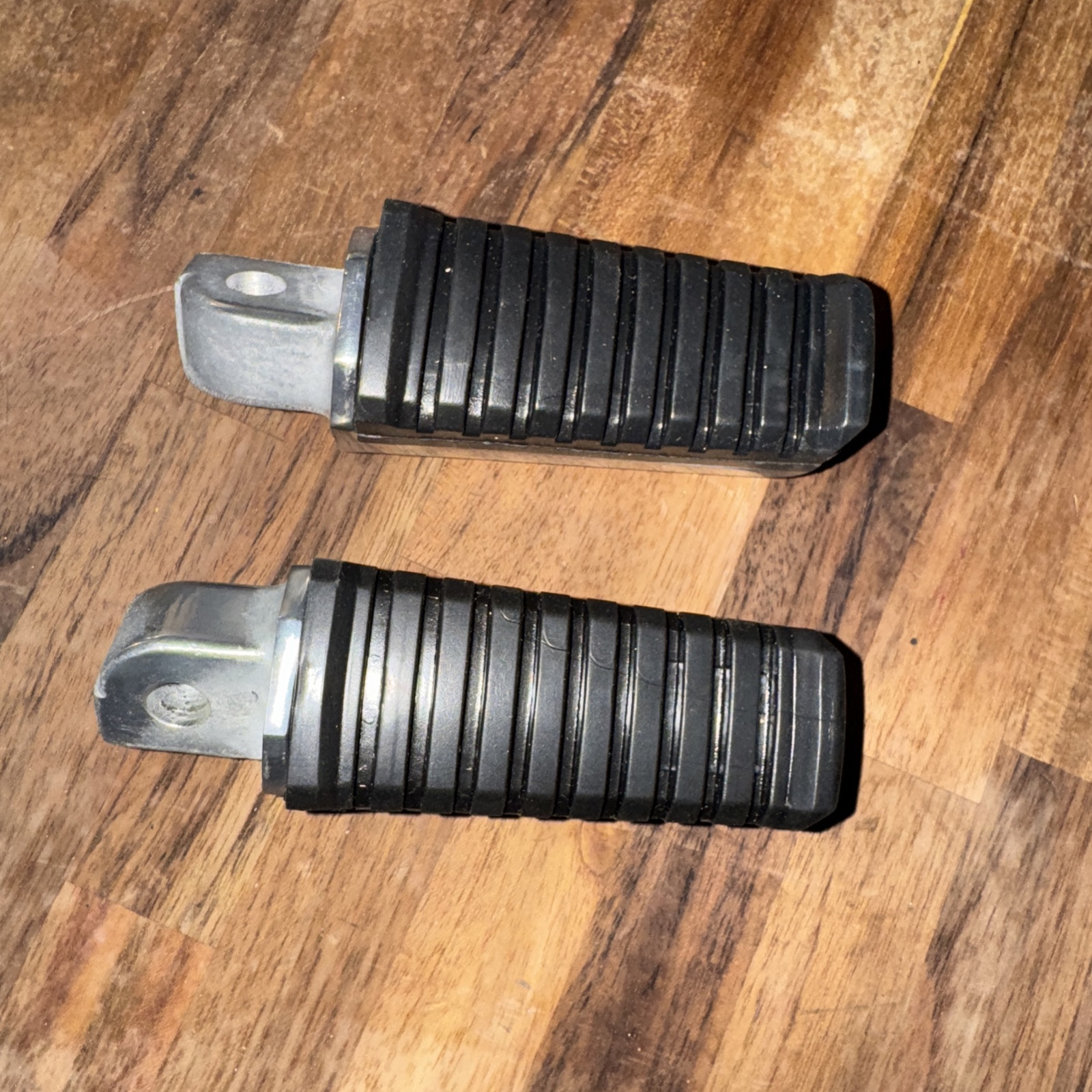 Kawasaki NOS Pegs 34028-1060 Rear Step Rubber EN VN ZL ZX EN450 VN750 ZL1000