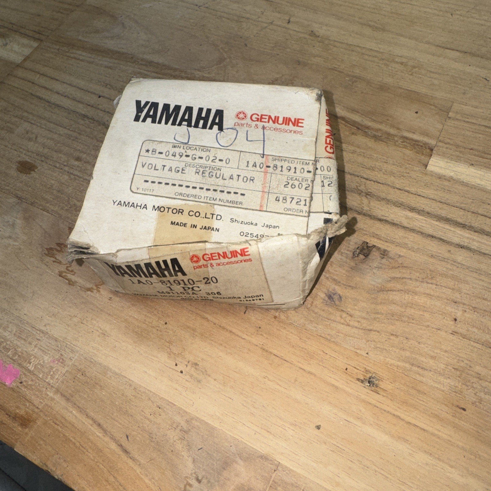 NOS 1976-79 YAMAHA RD400 VOLTAGE REGULATOR ASSEMBLY #1A0-81910-20