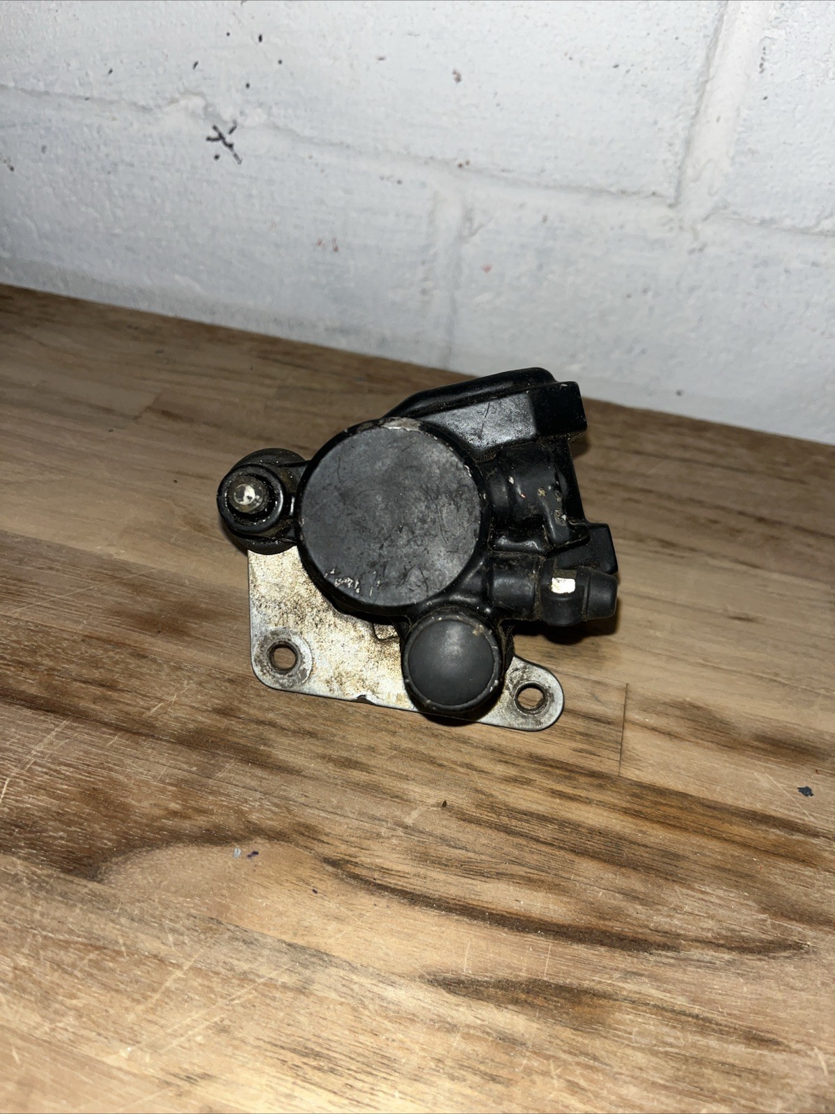 1984 84 HONDA ATC200X ATC 200X 200 FRONT BRAKE CALIPER