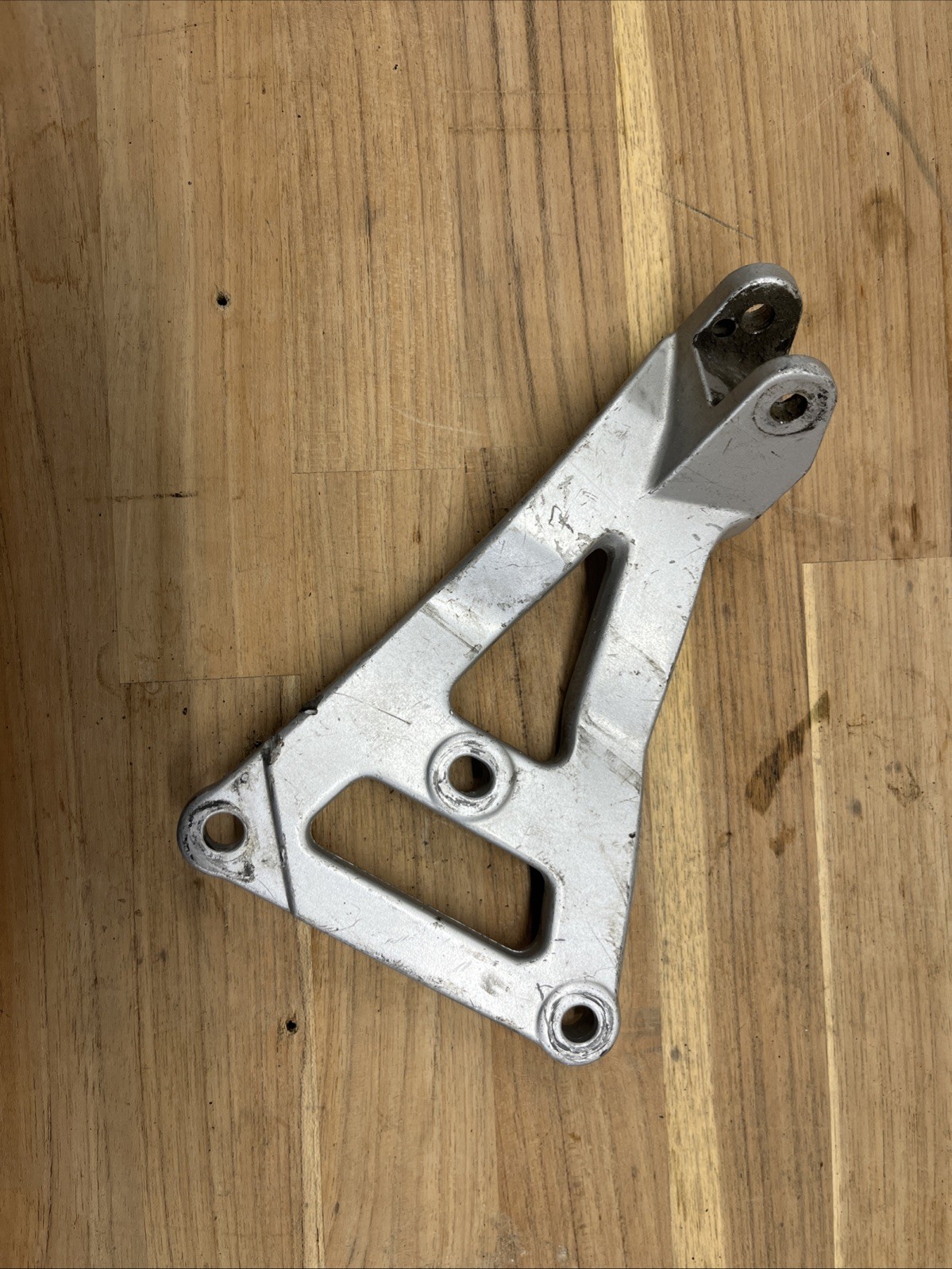 43700-17E00 Suzuki LEFT Footrest Assembly 1993 GSXR750 GSXR 750