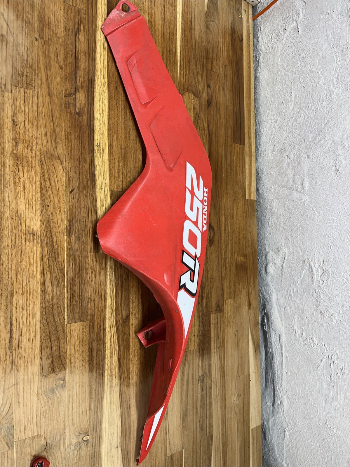 HONDA TRX250R TRX 250R STOCK RED 1988 RIGHT FRONT FENDER PLASTC RC 1986 1989