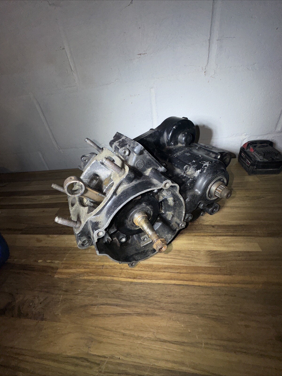 86 Yamaha YZ 125 YZ125 engine motor crank case block bottom end transmission
