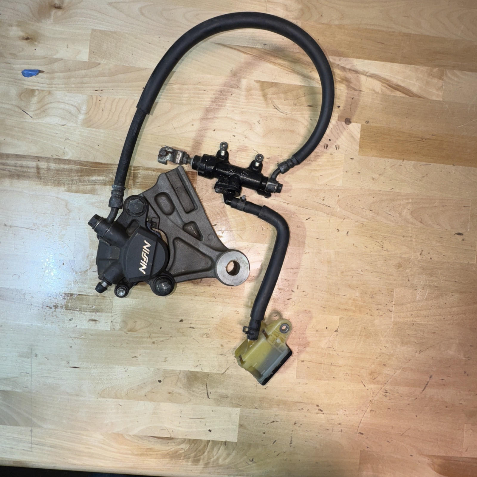 B210 G HONDA CB 500 F 2014  OEM  REAR BRAKE COMPLETE