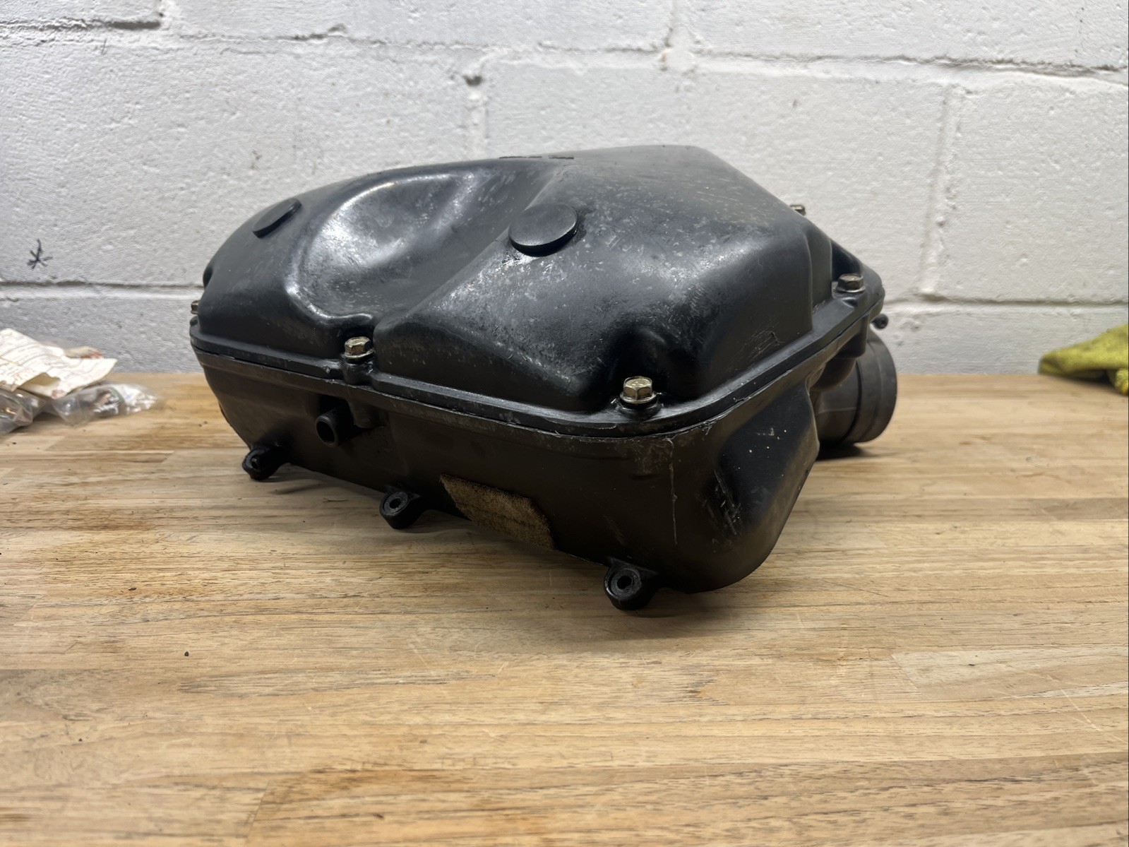 1998 KAWASAKI NINJA ZX9R AIRBOX AIR INTAKE FILTER BOX HOUSING