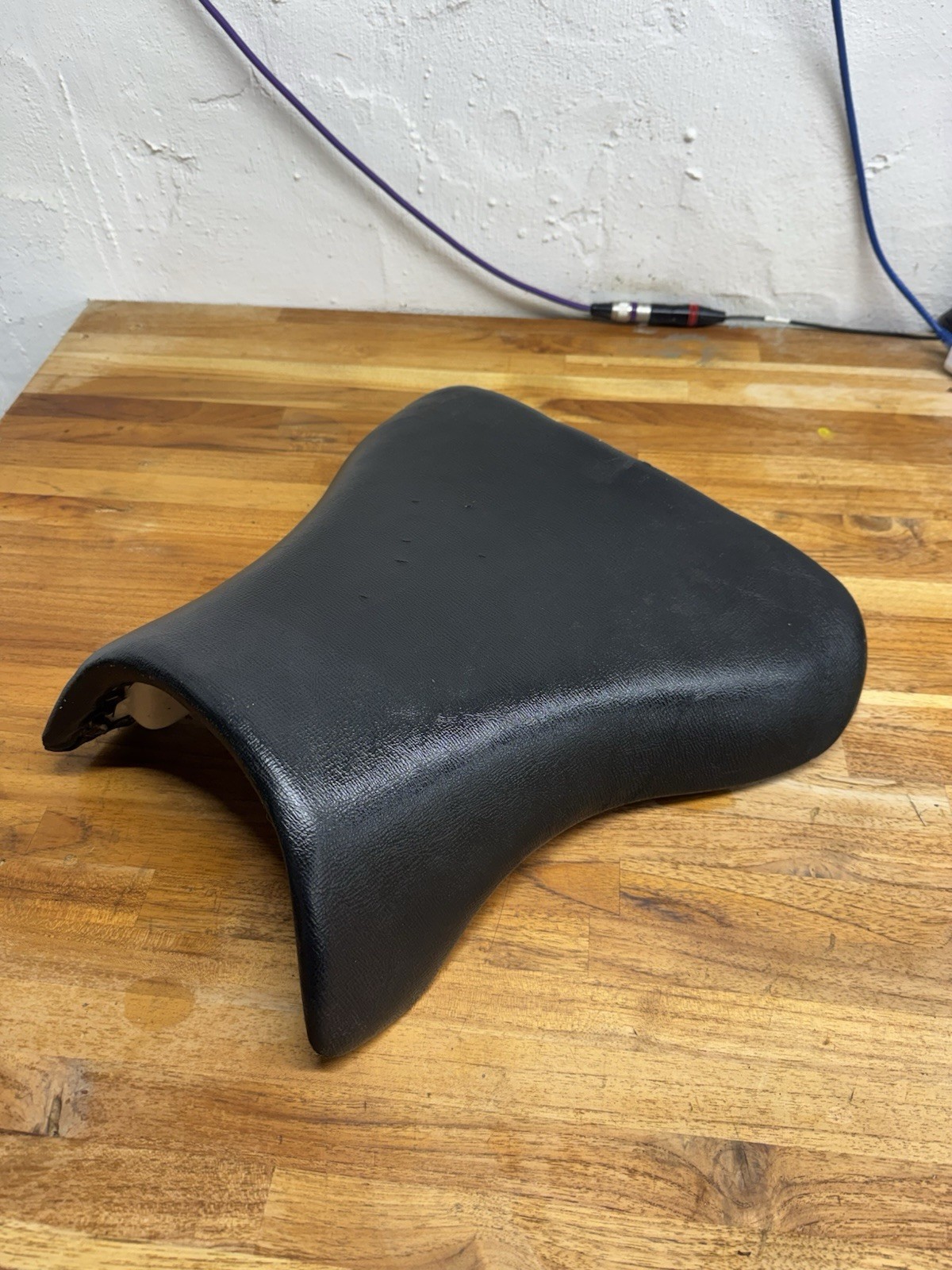 1998 1999 Kawasaki Ninja ZX9R ZX900C OEM Front Driver Seat Saddle 53001-1852